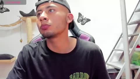 Snapshot of andres_priv chatting on 02.14.26 Andres online show from 02.14.26