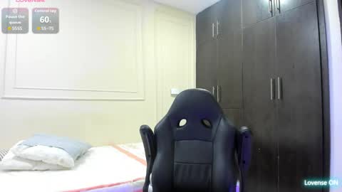 Snapshot of andres_stud chatting on 05.15.26 andres_stud online show from 05.15.26