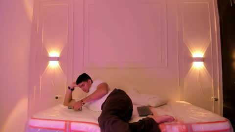 andres_stud online show from 06.25.26