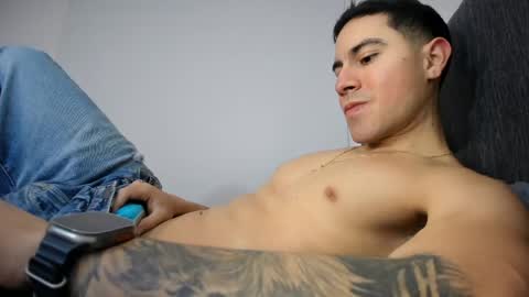 Snapshot of andresjuan92 chatting on 05.29.26 onlyfanscallmegotter online show from 05.29.26