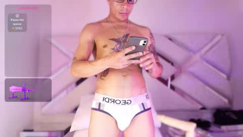 Snapshot of andrew_haalls chatting on 02.17.26 andrew_haalls online show from 02.17.26