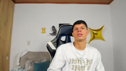 Snapshot of andrew_thopsom chatting on 01.09.26 andrew_thopsom online show from 01.09.26