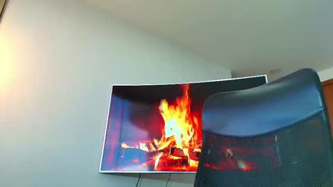 Snapshot of andrew_west_ chatting on 02.17.25 ANDREW WEST online show from 02.17.25