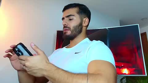 Snapshot of andrew_west_ chatting on 02.17.25 ANDREW WEST online show from 02.17.25