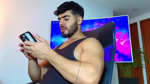 Snapshot of andrew_west_ chatting on 03.11.25 ANDREW WEST online show from 03.11.25