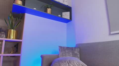 Snapshot of andrew_west_ chatting on 12.14.25 ANDREW WEST online show from 12.14.25