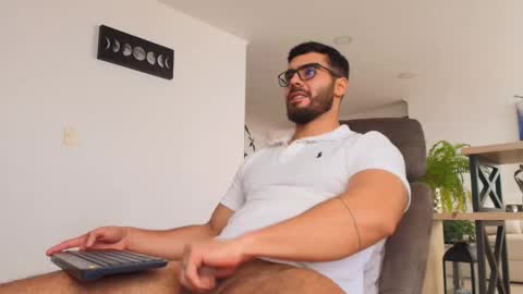 Snapshot of andrew_west_ chatting on 03.10.26 ANDREW WEST online show from 03.10.26