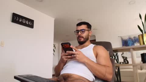 Snapshot of andrew_west_ chatting on 03.18.26 ANDREW WEST online show from 03.18.26