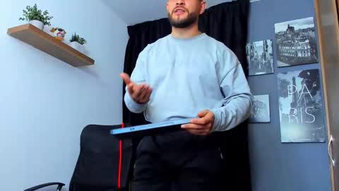 Snapshot of andrewdiaz_ chatting on 11.19.25 Andrew Diaz online show from 11.19.25