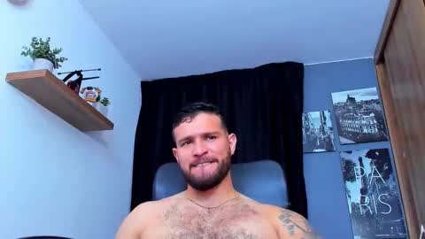 Snapshot of andrewdiaz_ chatting on 12.15.25 Andrew Diaz online show from 12.15.25