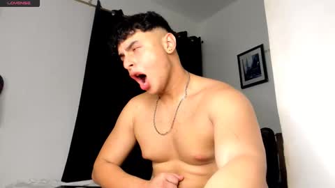 Snapshot of andrewlamar77 chatting on 03.10.26 Andrewlamar21 online show from 03.10.26