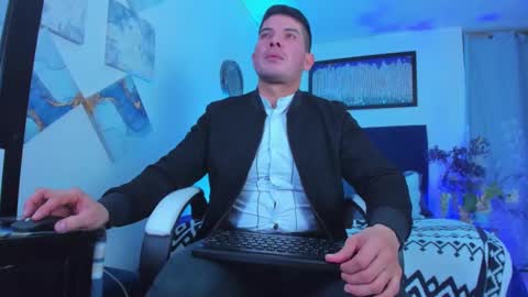 andrewstelee online show from 03.08.25