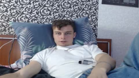 Snapshot of andrian_sweety chatting on 12.21.25 andrian_sweety online show from 12.21.25