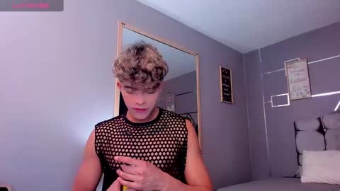 Snapshot of andrius_24 chatting on 01.18.25 online show from 01.18.25