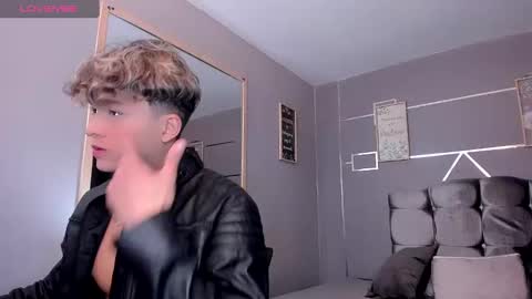 Snapshot of andrius_24 chatting on 01.24.25 online show from 01.24.25