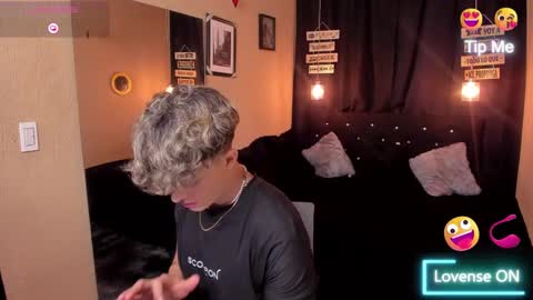 Snapshot of andrius_24 chatting on 03.08.25 online show from 03.08.25