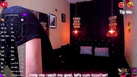 Snapshot of andrius_24 chatting on 10.28.25 online show from 10.28.25