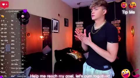 Snapshot of andrius_24 chatting on 12.02.25 online show from 12.02.25