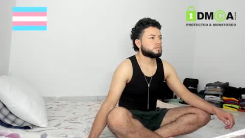 hugeclit  online show from 01.22.25