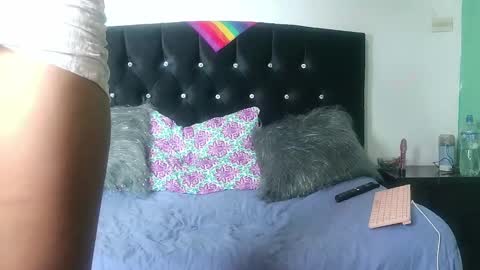 Snapshot of andromedashine chatting on 01.18.25 vero paez online show from 01.18.25