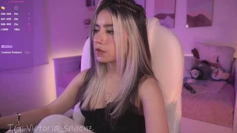 Victoria Senz  online show from 01.06.26