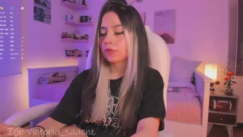 Victoria Senz  online show from 05.01.26