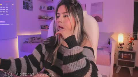 Victoria Senz  online show from 05.14.26