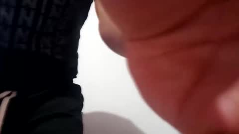 Snapshot of andy101075 chatting on 11.26.25 andy101075 online show from 11.26.25