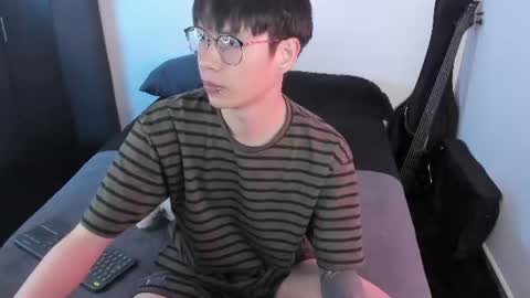 Snapshot of andy_bankai chatting on 06.24.26 twx Andy twink3 online show from 06.24.26