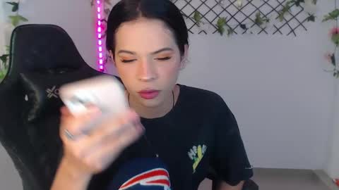 Snapshot of andy_bell_x chatting on 02.12.26 ANDY online show from 02.12.26