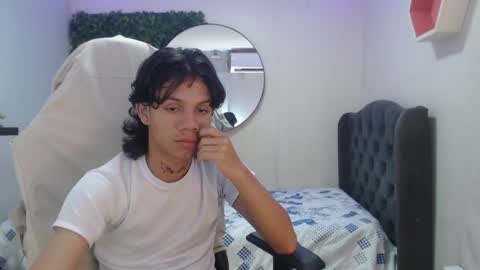 andy_dan1 online show from 01.30.25