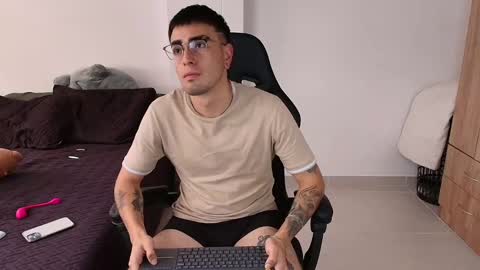 Andres online show from 02.21.25