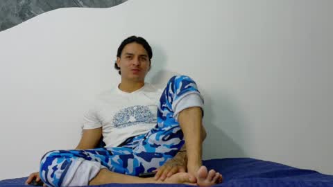 andyhot__ online show from 05.04.26