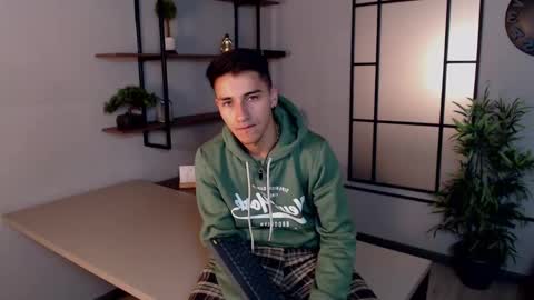 Andy Joy  online show from 02.05.25