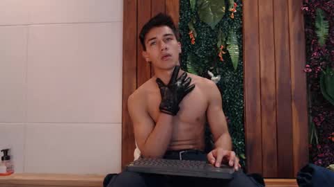 Andy Joy  online show from 02.19.25