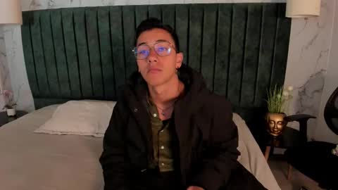 Andy Joy  online show from 10.04.25