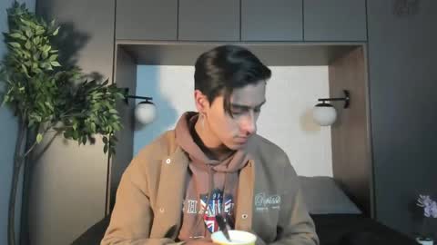 Andy Joy  online show from 04.21.26