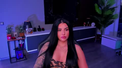 Snapshot of anemariejolie chatting on 04.25.26 Anne online show from 04.25.26