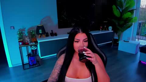 Snapshot of anemariejolie chatting on 05.03.26 Anne online show from 05.03.26