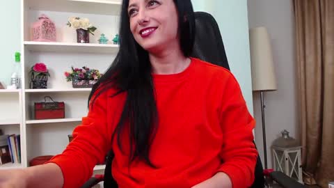 Snapshot of aneshereforu chatting on 02.01.25 Anes online show from 02.01.25