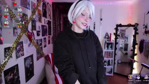 Snapshot of anette_sf chatting on 11.08.25 Anette Scorpio online show from 11.08.25