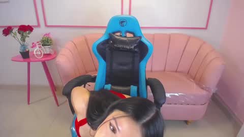 Snapshot of angel09_a chatting on 03.10.25 angel09 a online show from 03.10.25