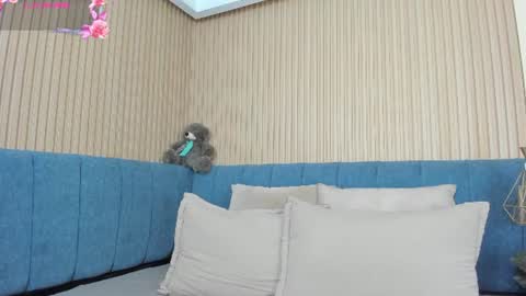Snapshot of angel__ponce chatting on 06.18.26 angel__ponce online show from 06.18.26