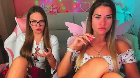 Snapshot of angel_and_demon0304 chatting on 06.19.26 Ivanna and Jessica online show from 06.19.26