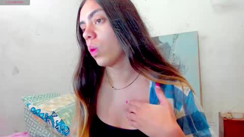 Snapshot of angel_blondie_ chatting on 02.01.26 Anglica online show from 02.01.26