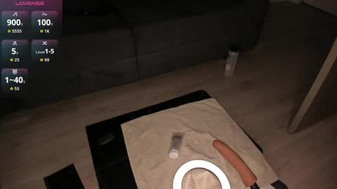 Snapshot of angel_face_devil_mind chatting on 03.31.26 Viktoria online show from 03.31.26