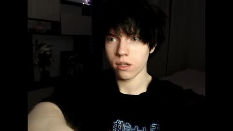 Snapshot of angel_fear chatting on 06.08.26 Ray online show from 06.08.26