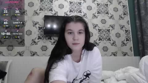 Snapshot of angel_gelya chatting on 11.12.25 Angel online show from 11.12.25