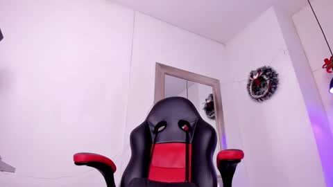 angel hardy online show from 12.22.25