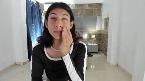 Snapshot of angel_hasss chatting on 11.09.25 Angel of your dreams online show from 11.09.25